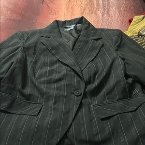 Hillard & Hanson Black Pinstripe Blazer‎